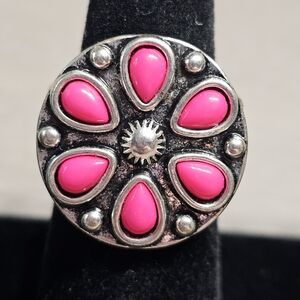 3/$10 Paparazzi Color Me Calla Lily Stretch Ring In Pink